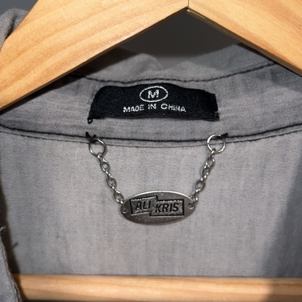 Black and gray top sheer‎ black sleeves - Picture 2 of 4